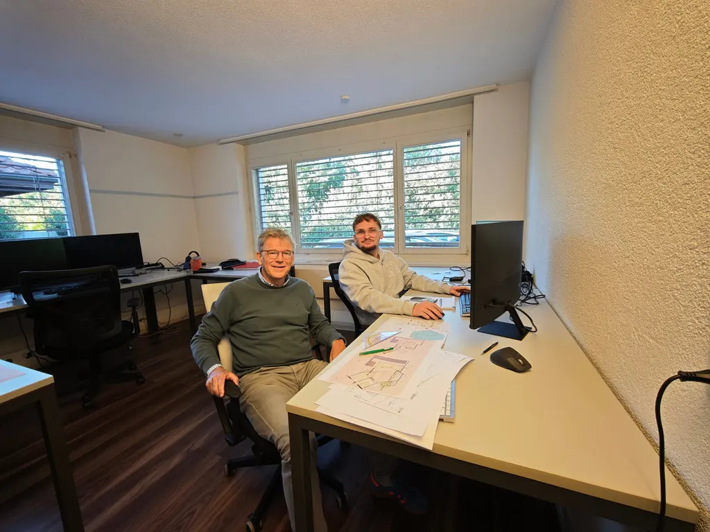 Planbesprechung im Büro der Flurian AG in Aarau Rohr